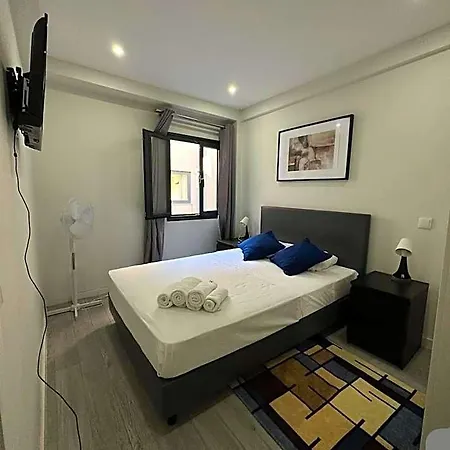Hostel Real *