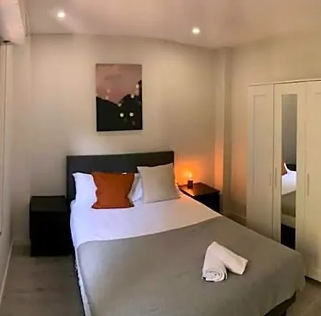 Real Hostel