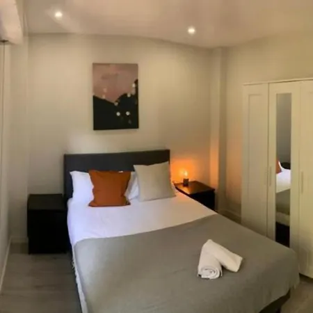 Real Hostel Porto