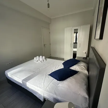 Hostel Real *